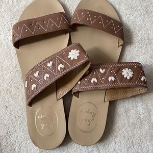 Beautiful Tan Jack Rogers